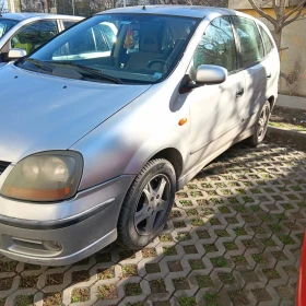 Nissan Almera tino