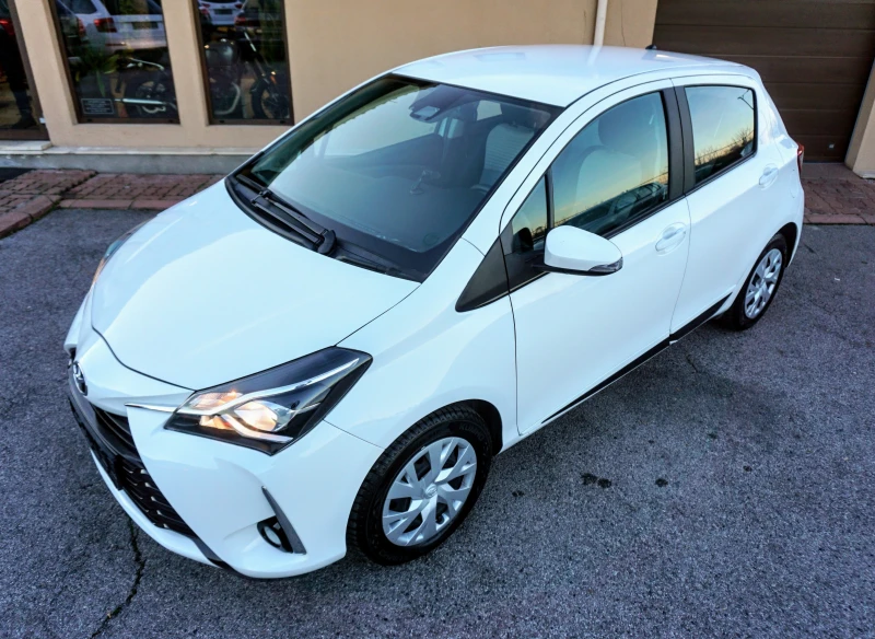 Toyota Yaris 1.0i ACTIVE, снимка 1 - Автомобили и джипове - 21954231