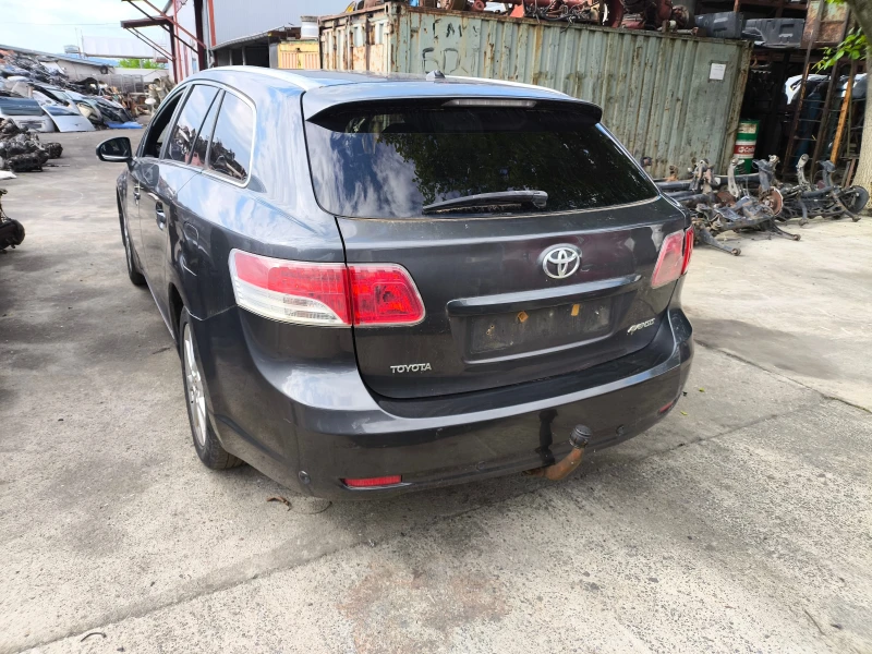 Toyota Avensis 2.2D Cat, снимка 4 - Автомобили и джипове - 39858167
