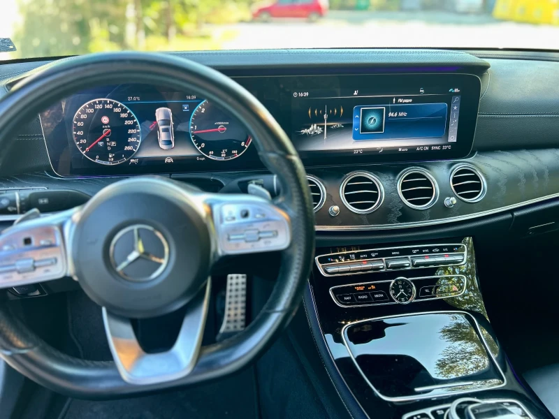 Mercedes-Benz E 220 Widescreen, MultibeamLED, Burmester, Вакуум, HeadU, снимка 11 - Автомобили и джипове - 47388099