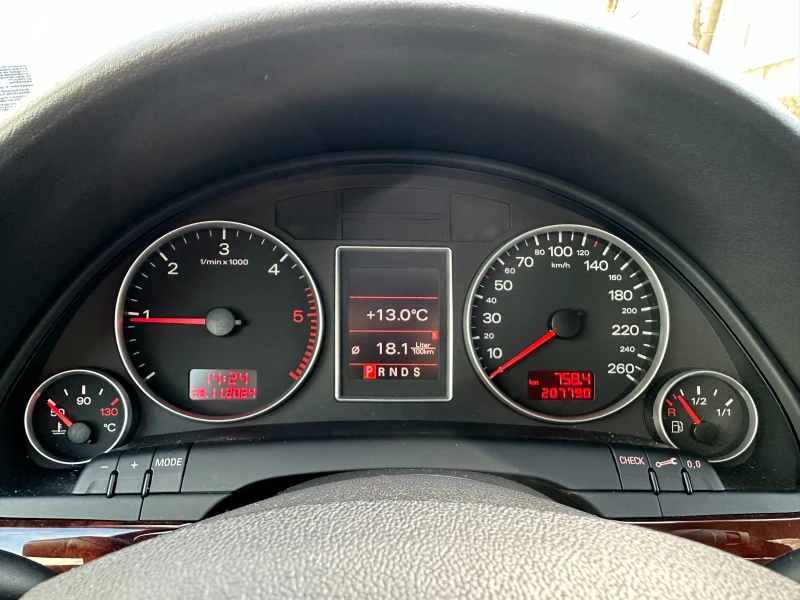 Audi A4 Avant 3.0 D 233 к.с., снимка 14 - Автомобили и джипове - 48141658