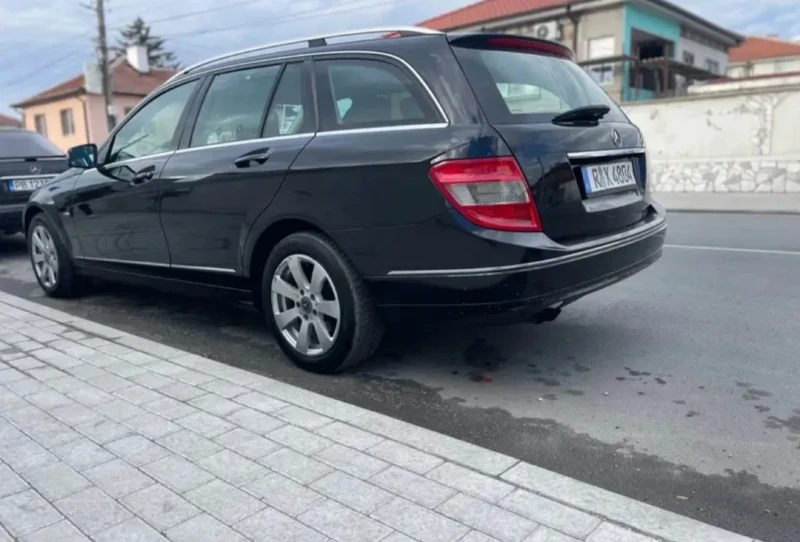 Mercedes-Benz C 180, снимка 3 - Автомобили и джипове - 48529828