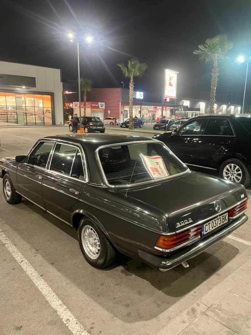 Mercedes-Benz 123 300D - КЛИМАТИК, 5 СКОРОСТИ, снимка 5 - Автомобили и джипове - 48765013