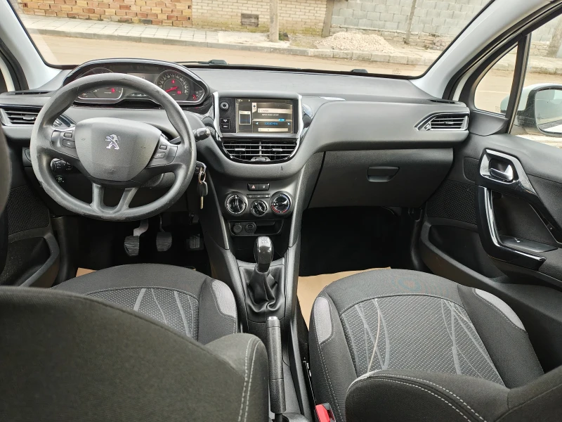 Peugeot 208, снимка 8 - Автомобили и джипове - 48972583