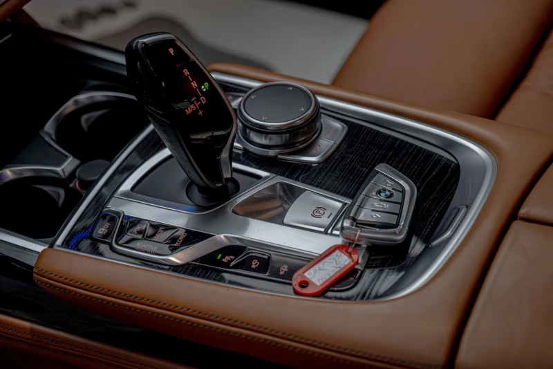 BMW 730 xDrive/M-Sport/Virtual/Soft Close/Harman Kardon/Ка, снимка 13 - Автомобили и джипове - 52873319