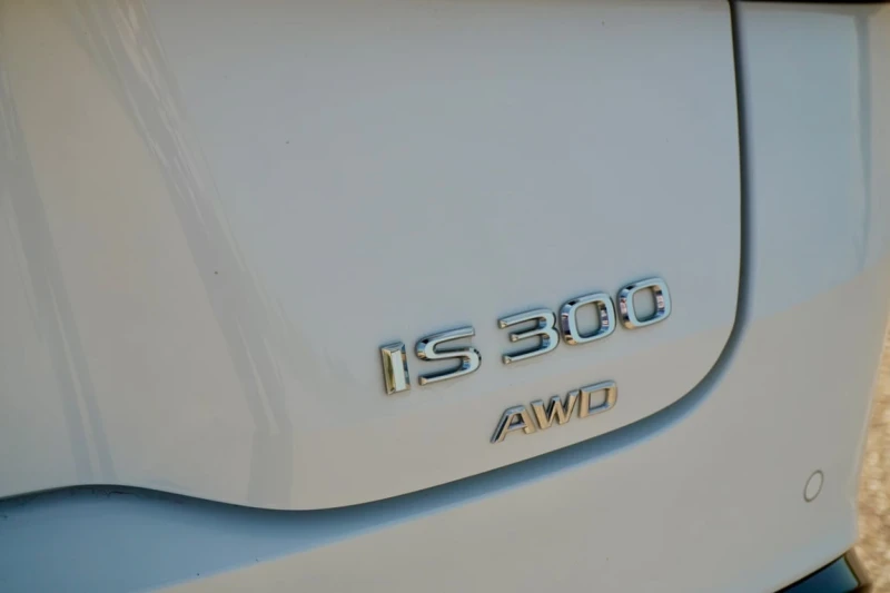 Lexus IS 300 CARFAX, снимка 12 - Автомобили и джипове - 53285002