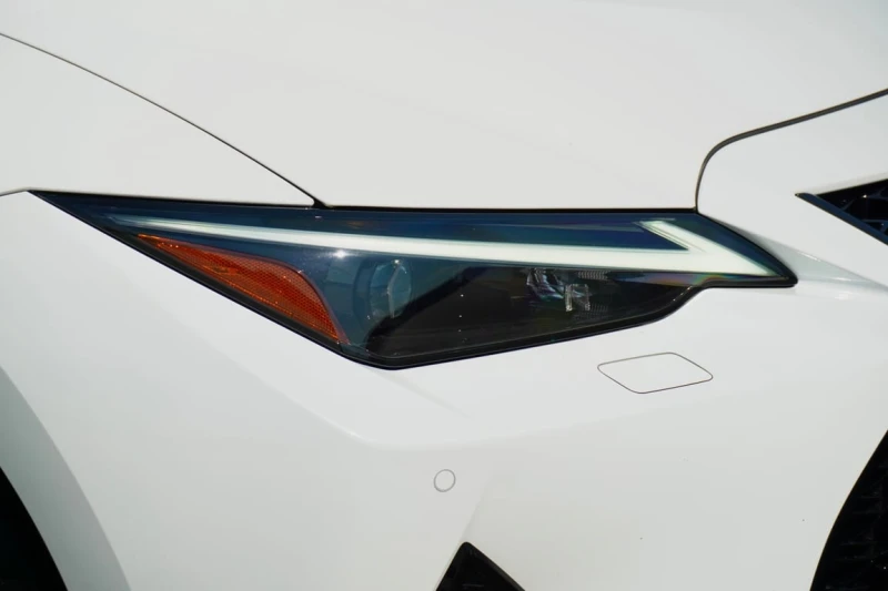 Lexus IS 300 CARFAX, снимка 17 - Автомобили и джипове - 53285002