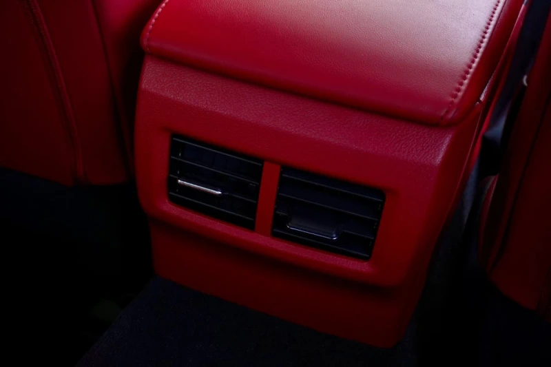 Lexus IS 300 CARFAX, снимка 10 - Автомобили и джипове - 53285002