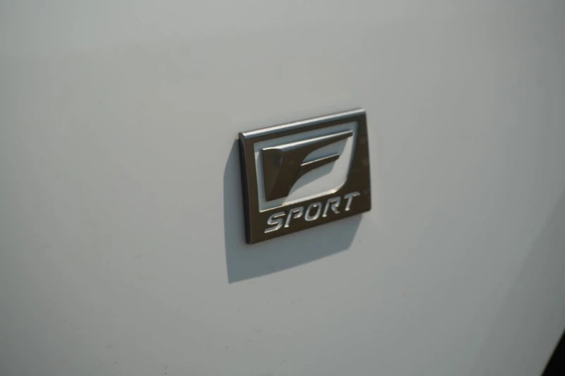 Lexus IS 300 CARFAX, снимка 16 - Автомобили и джипове - 53285002