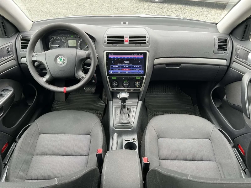 Skoda Octavia * 2.0TDI* 140HP* AUTOMATIC* NAVI* , снимка 8 - Автомобили и джипове - 53407642