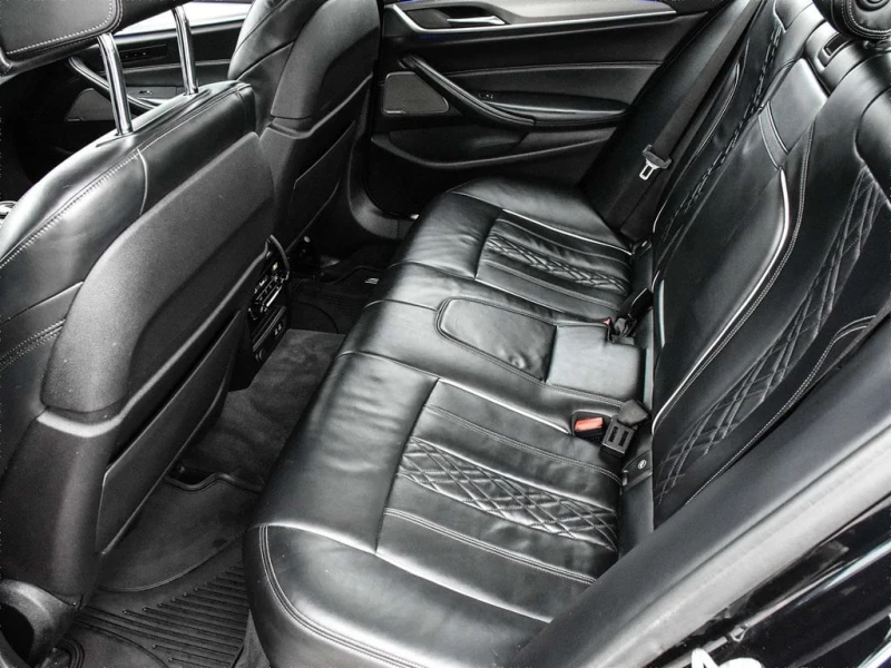 BMW 550 * xDrive * CARFAX * ЦЕНА ДО БГ, снимка 17 - Автомобили и джипове - 53455575