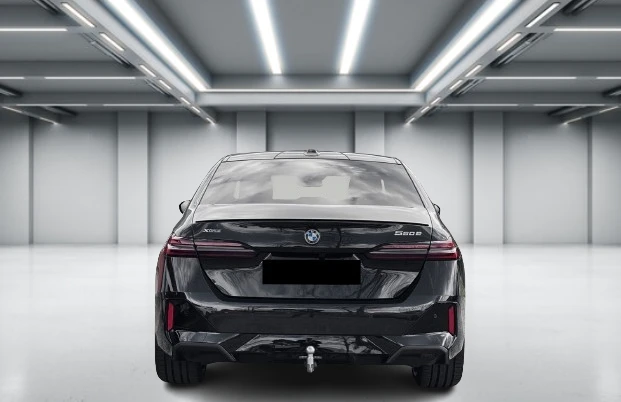 BMW 550 e xDrive = NEW = M-Sport Pro Гаранция - изображение 2