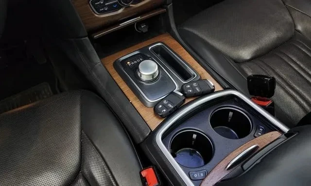 Chrysler 300c 3.6 91000км - изображение 7