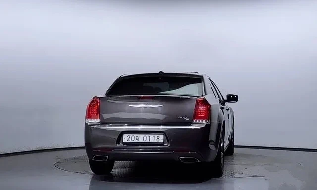 Chrysler 300c 3.6 91000км - изображение 4