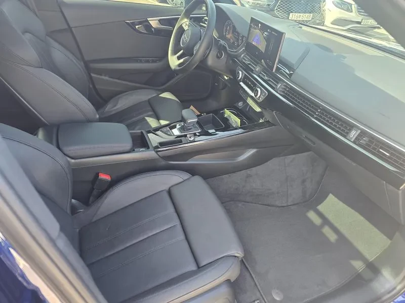 Audi A4 35 Tdi Quattro Premium, снимка 13 - Автомобили и джипове - 56514951