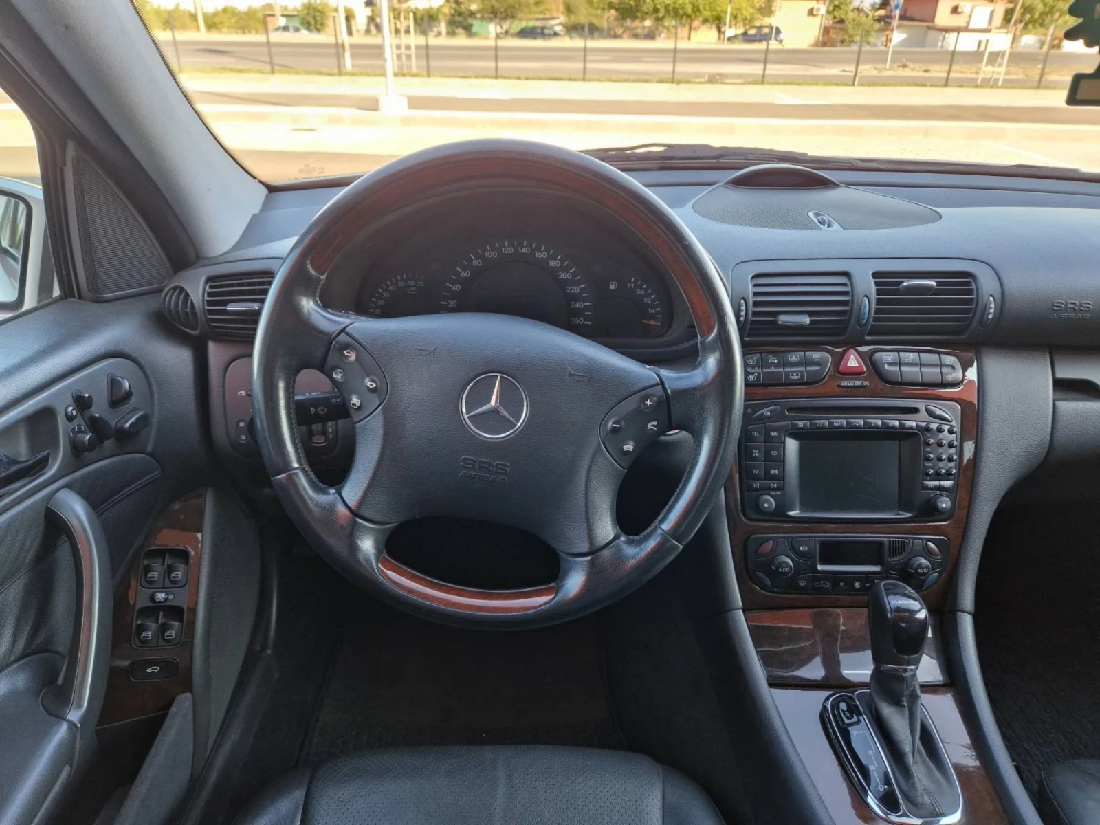 Mercedes-Benz C 320 3.2 / АВАНГАРД  - изображение 8