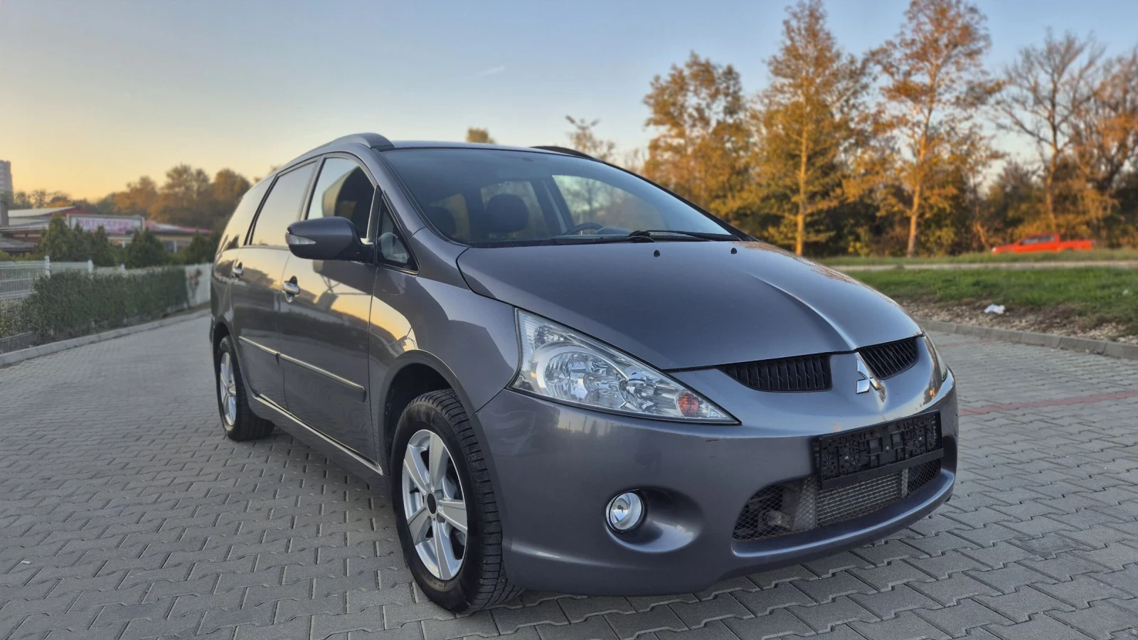 Mitsubishi Grandis 2.0TDI - изображение 5