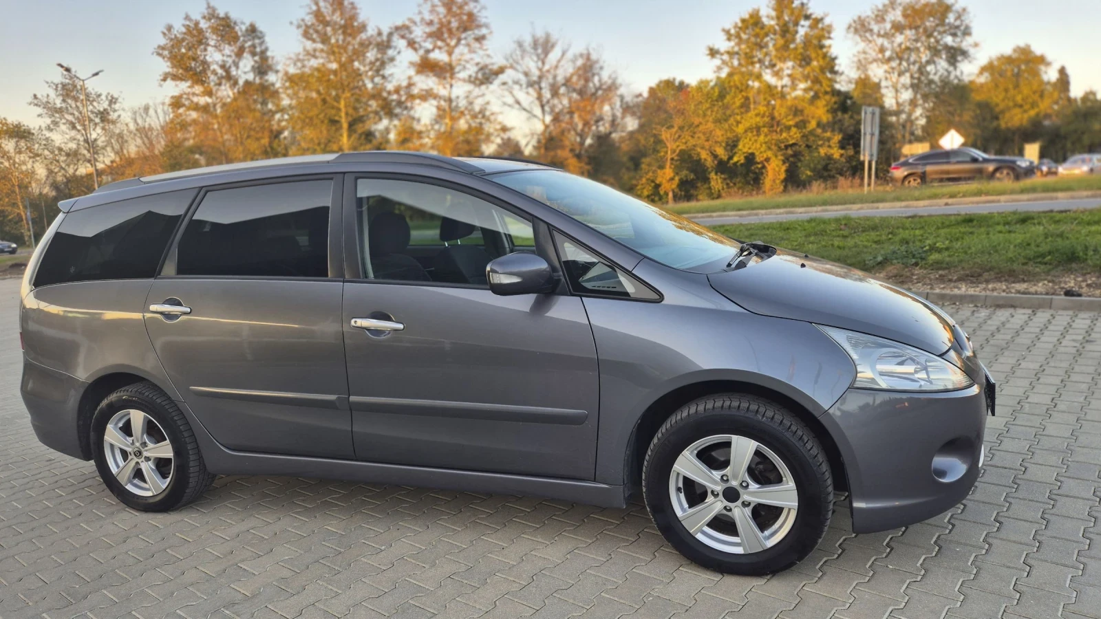 Mitsubishi Grandis 2.0TDI - изображение 7