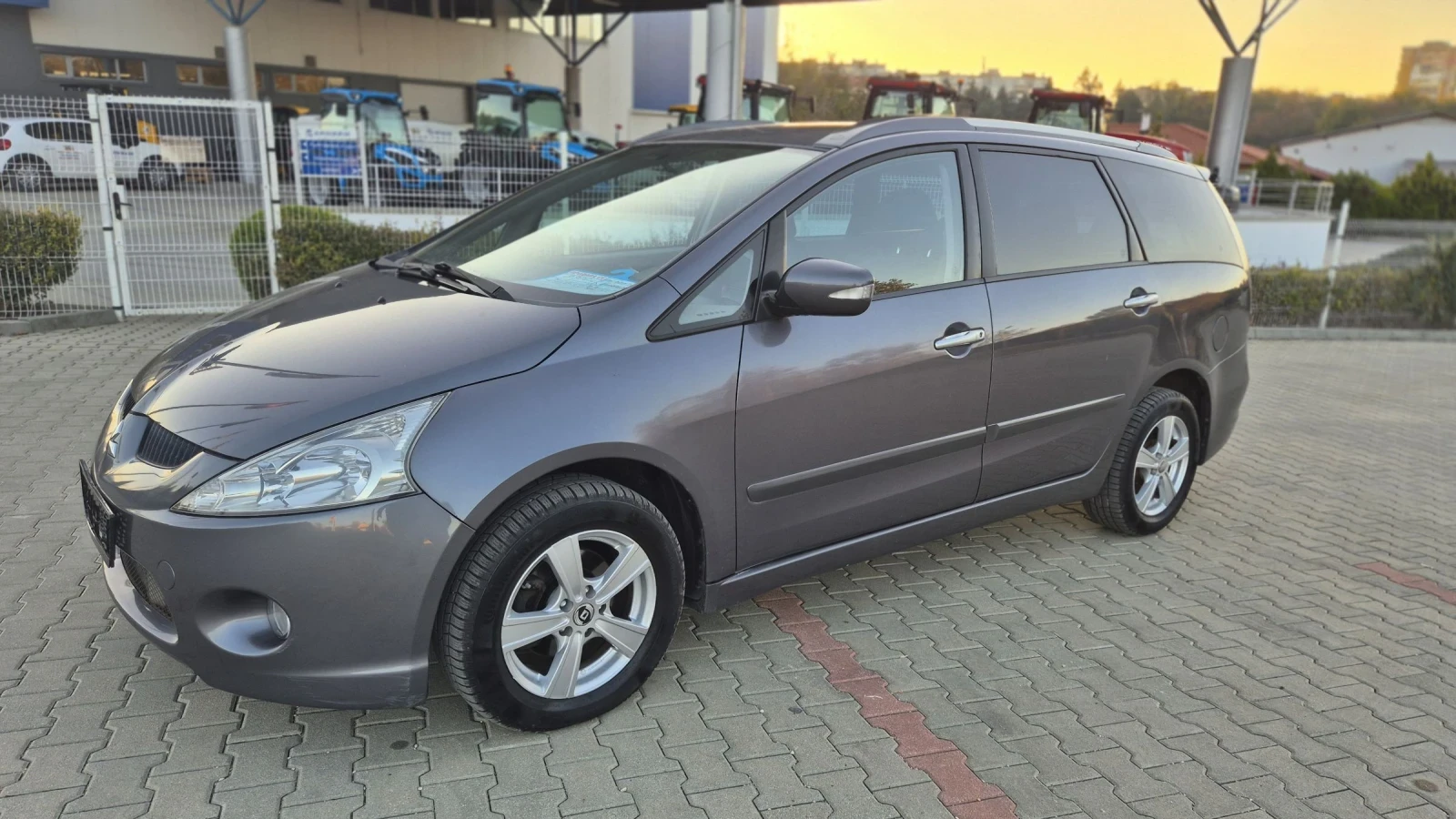 Mitsubishi Grandis 2.0TDI - изображение 3