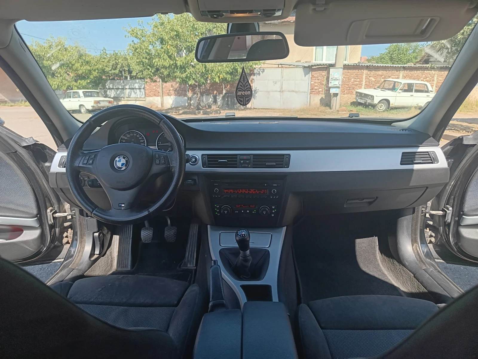 BMW 320 320d - изображение 8