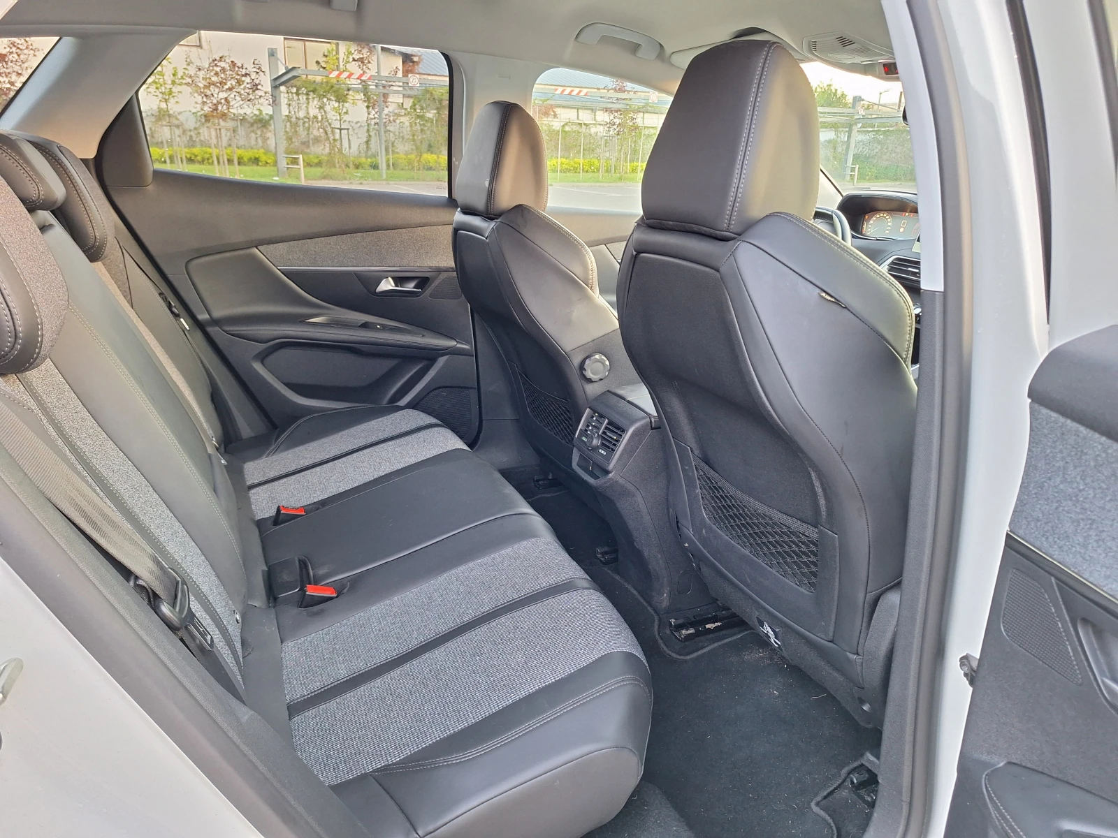 Peugeot 3008 NEW ALLURE 1.2 e-THP 130 EAT6  - изображение 10