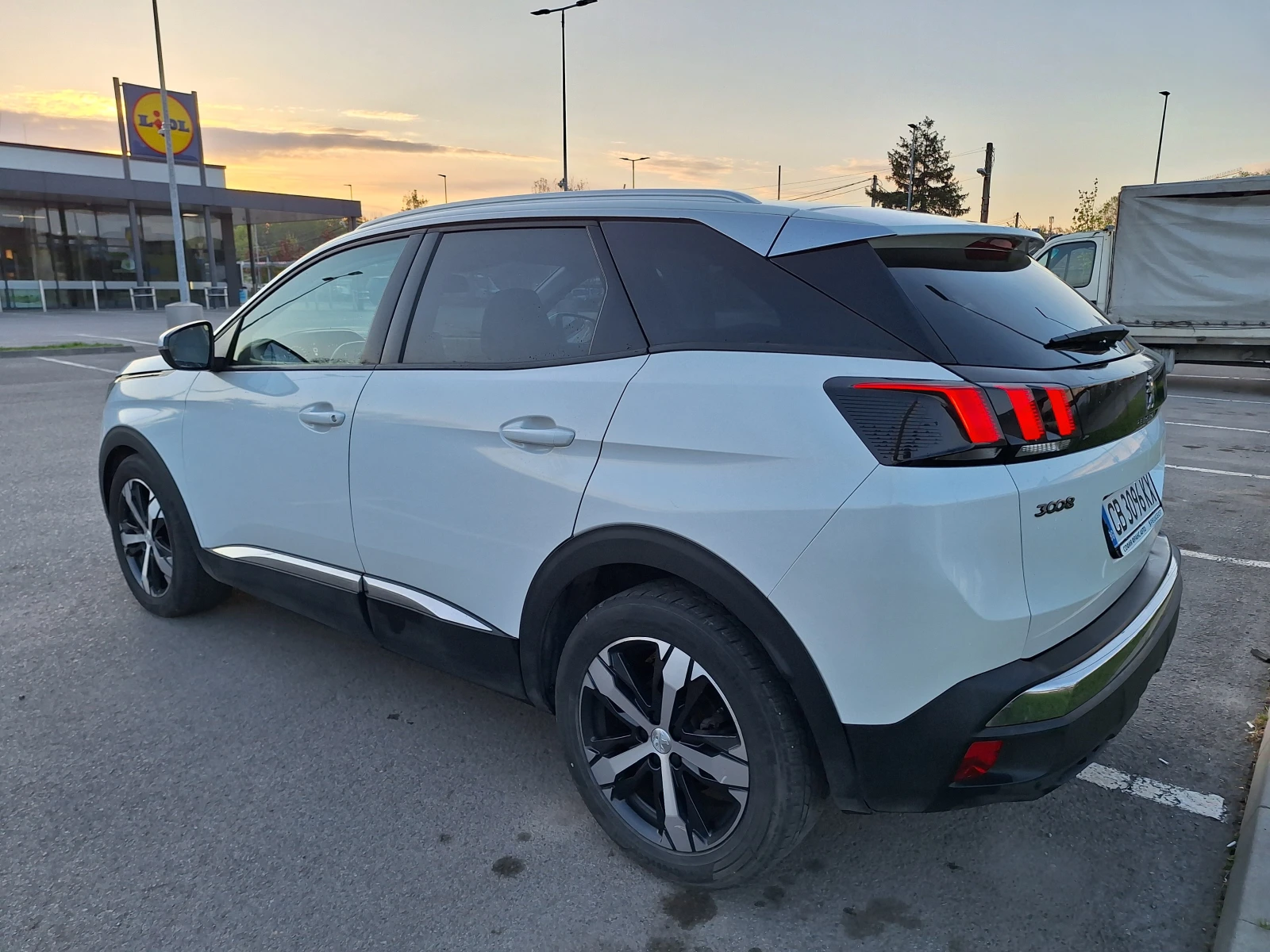 Peugeot 3008 NEW ALLURE 1.2 e-THP 130 EAT6  - изображение 3