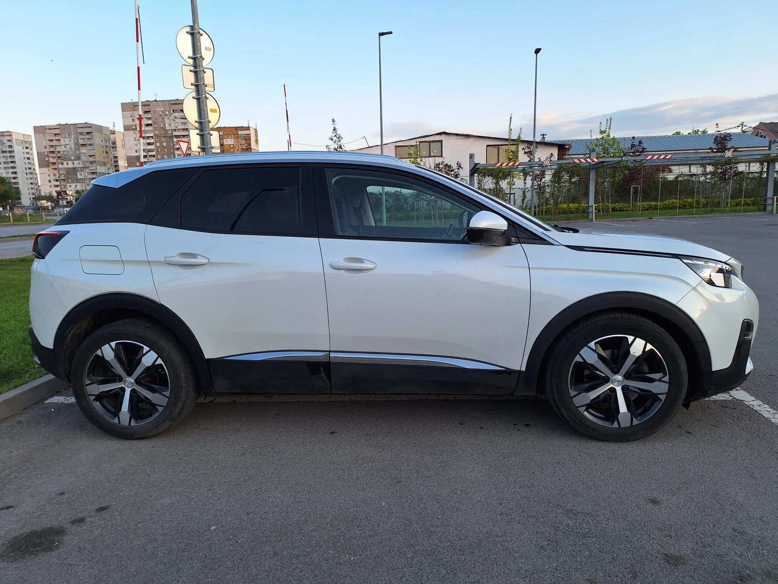 Peugeot 3008 NEW ALLURE 1.2 e-THP 130 EAT6  - изображение 2