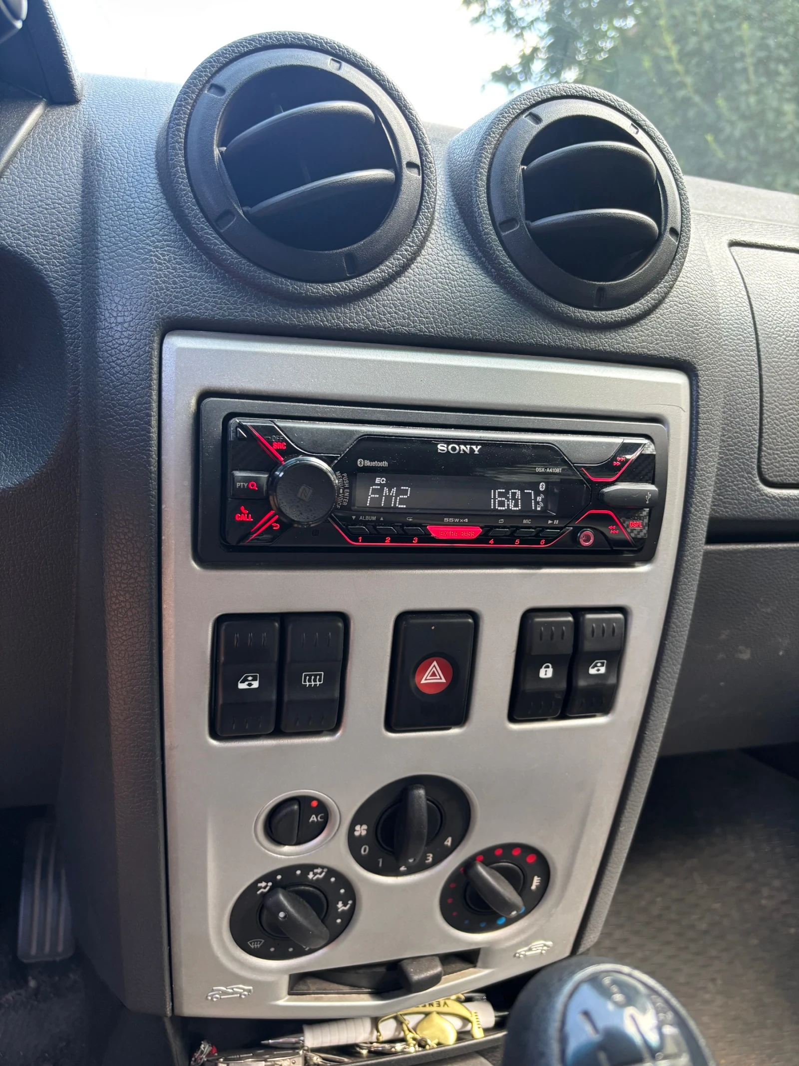 Dacia Logan 1.5 DCI - изображение 7