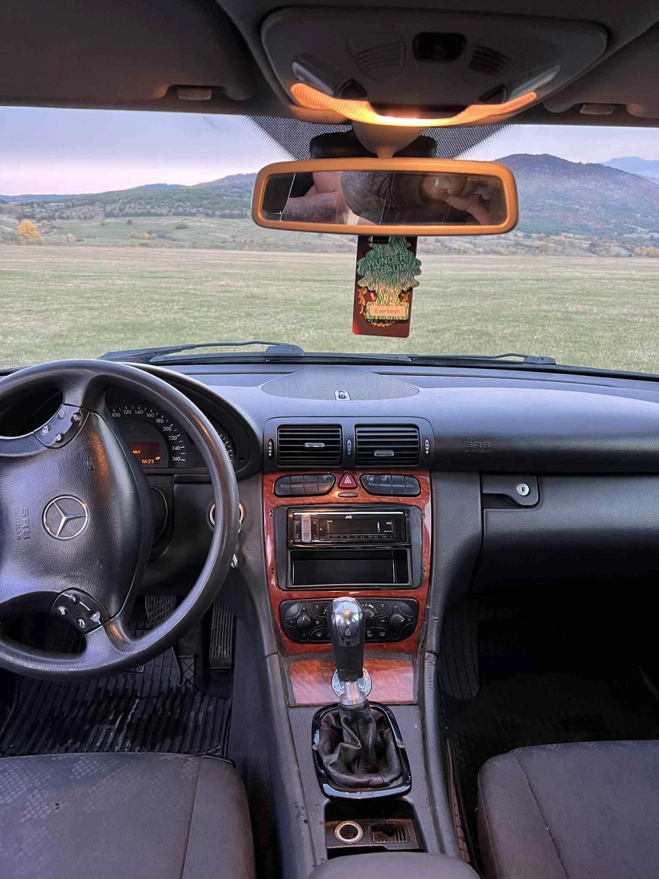 Mercedes-Benz C 200  - изображение 7