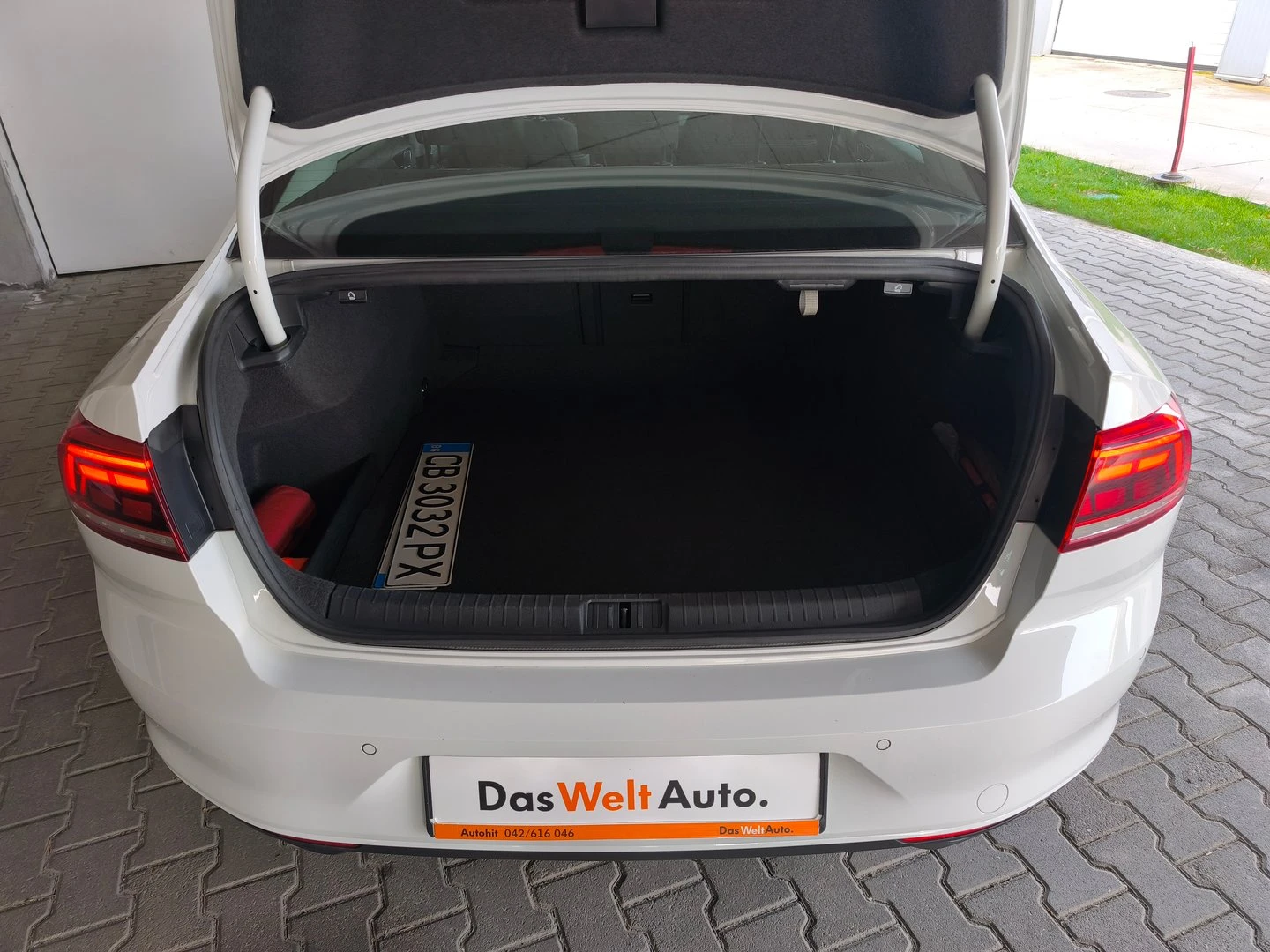 VW Passat Business 2.0 TDI SCR DSG | Mobile.bg � ����������� 10