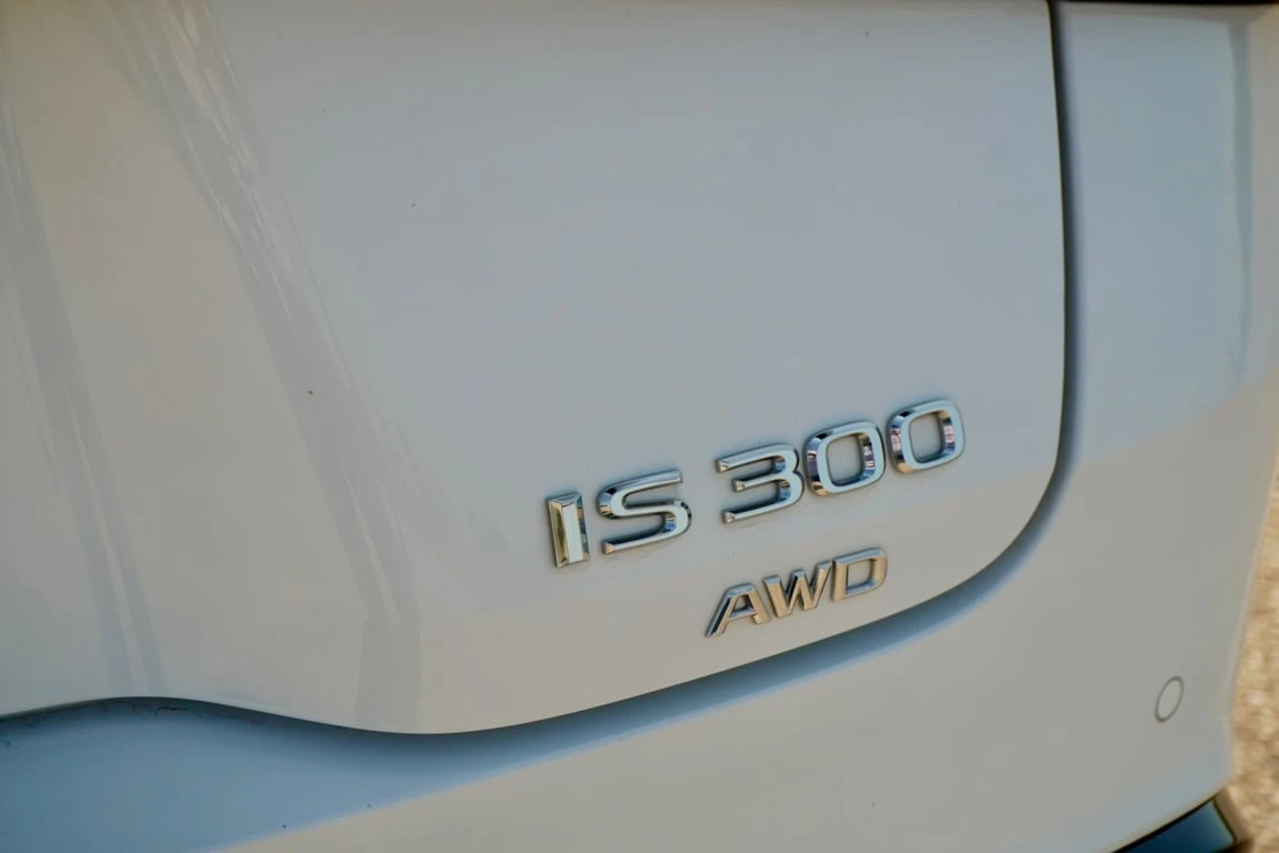 Lexus IS 300 CARFAX | Mobile.bg � ����������� 12