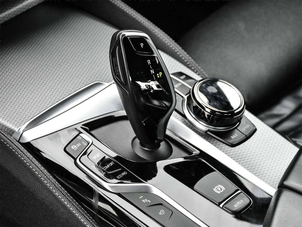 BMW 550 * xDrive * CARFAX * ���� �� �� | Mobile.bg � ����������� 15