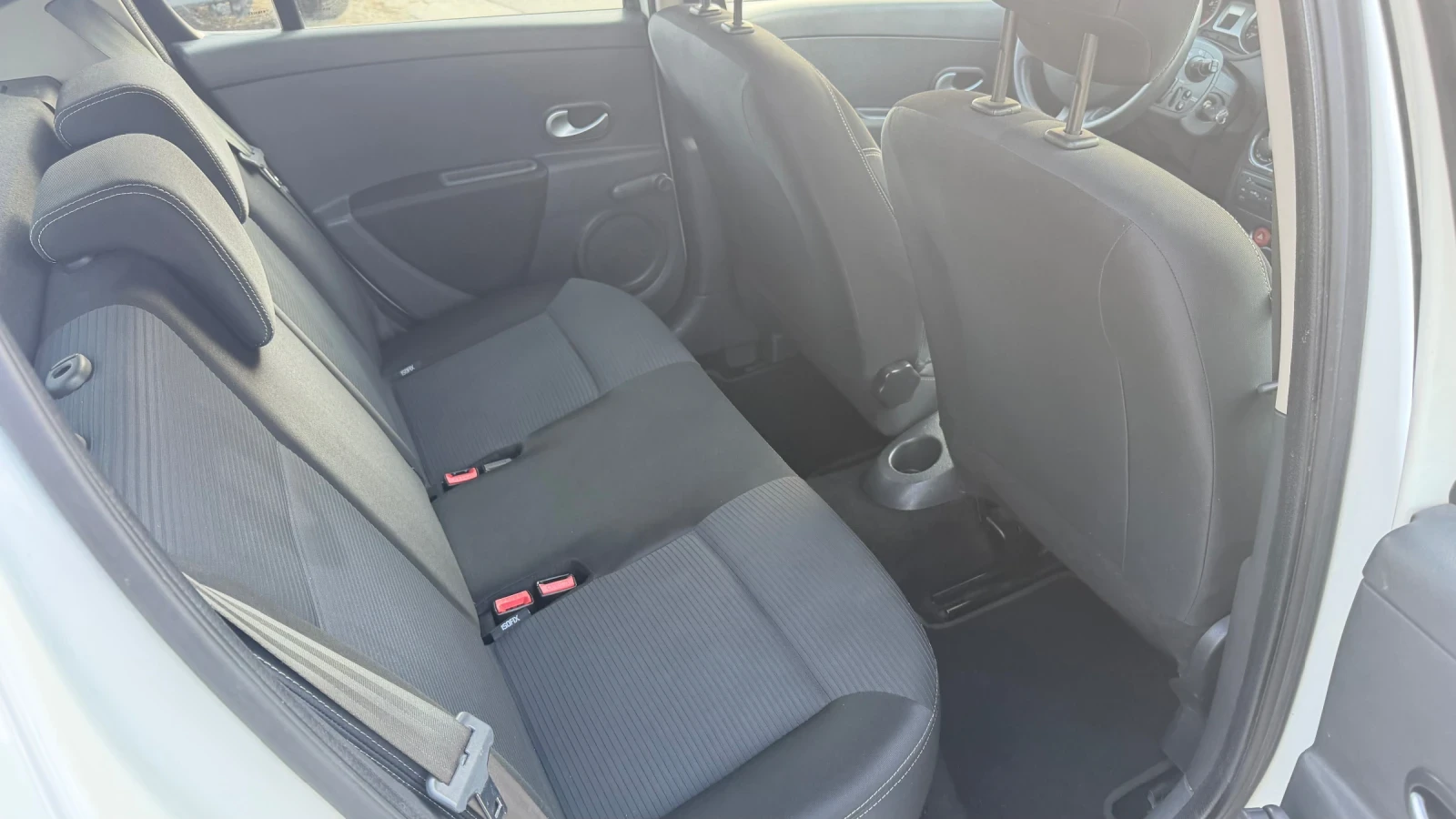 Renault Clio 1.2 ГАЗ, снимка 6 - Автомобили и джипове - 53724552