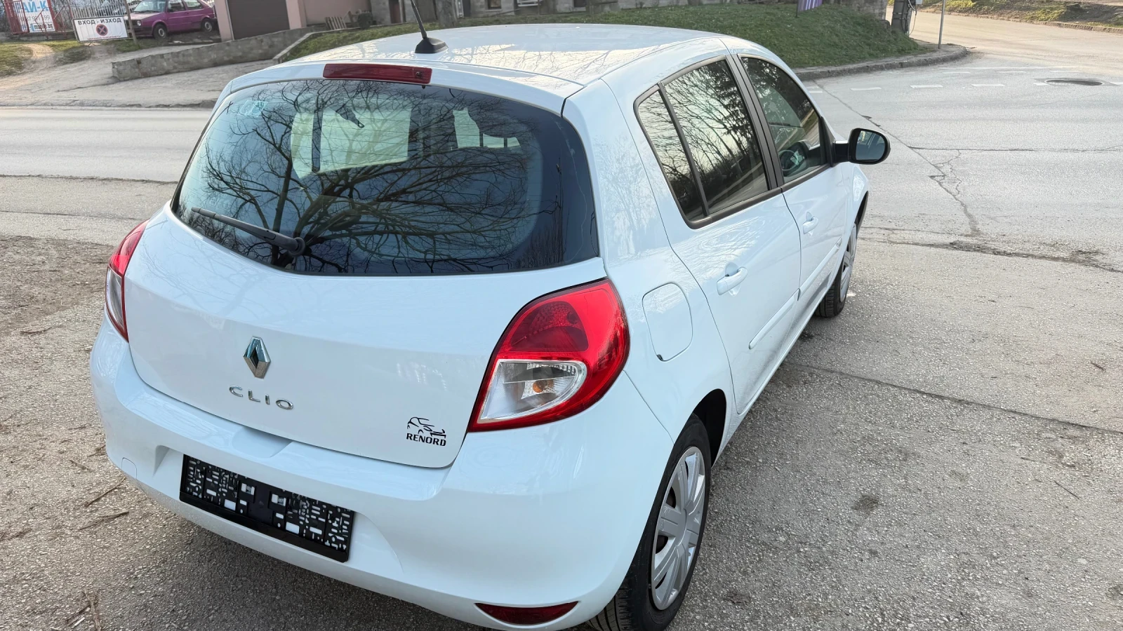 Renault Clio 1.2 ГАЗ, снимка 7 - Автомобили и джипове - 53724552