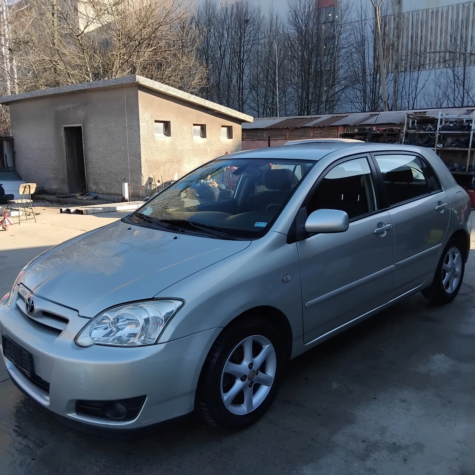 Toyota Corolla Corola 1.4 бензин ФЕЙСЛИФТ , снимка 3 - Автомобили и джипове - 54112236