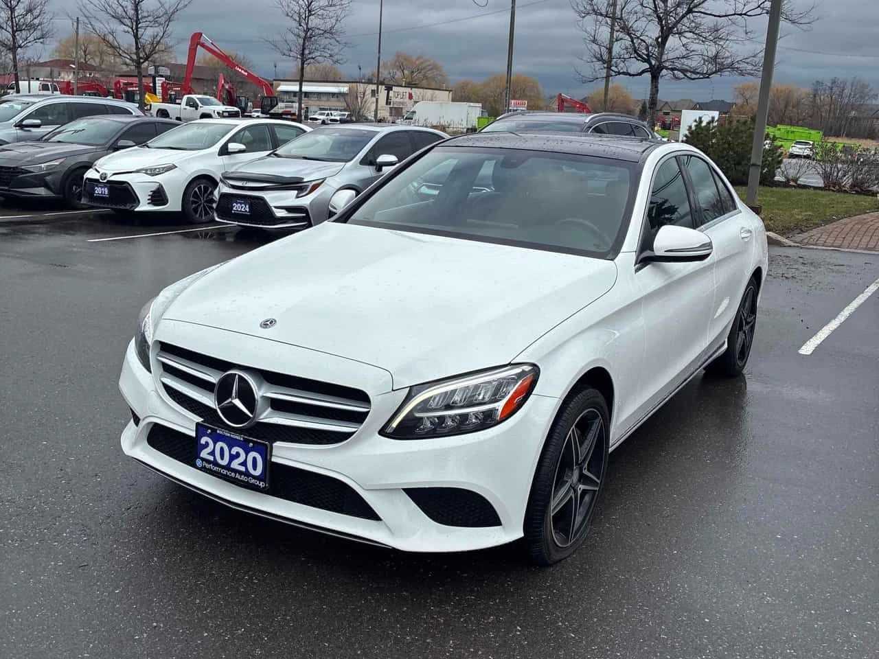 Mercedes-Benz C 300 4MATIC* DISTRONIC* 360КАМЕРИ* ПАНОРАМА* 