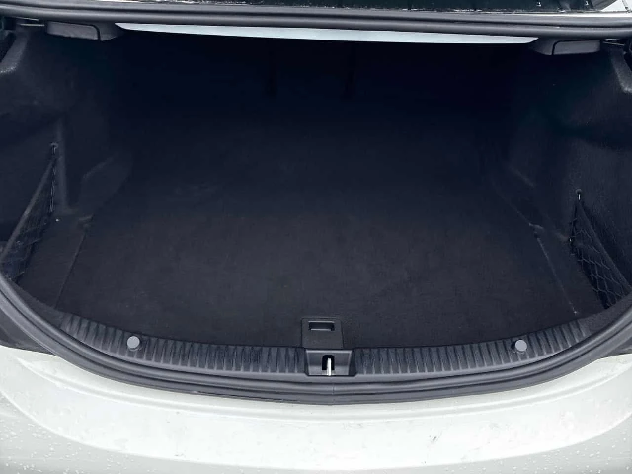 Mercedes-Benz C 300 4MATIC* DISTRONIC* 360КАМЕРИ* ПАНОРАМА* , снимка 11 - Автомобили и джипове - 54183265