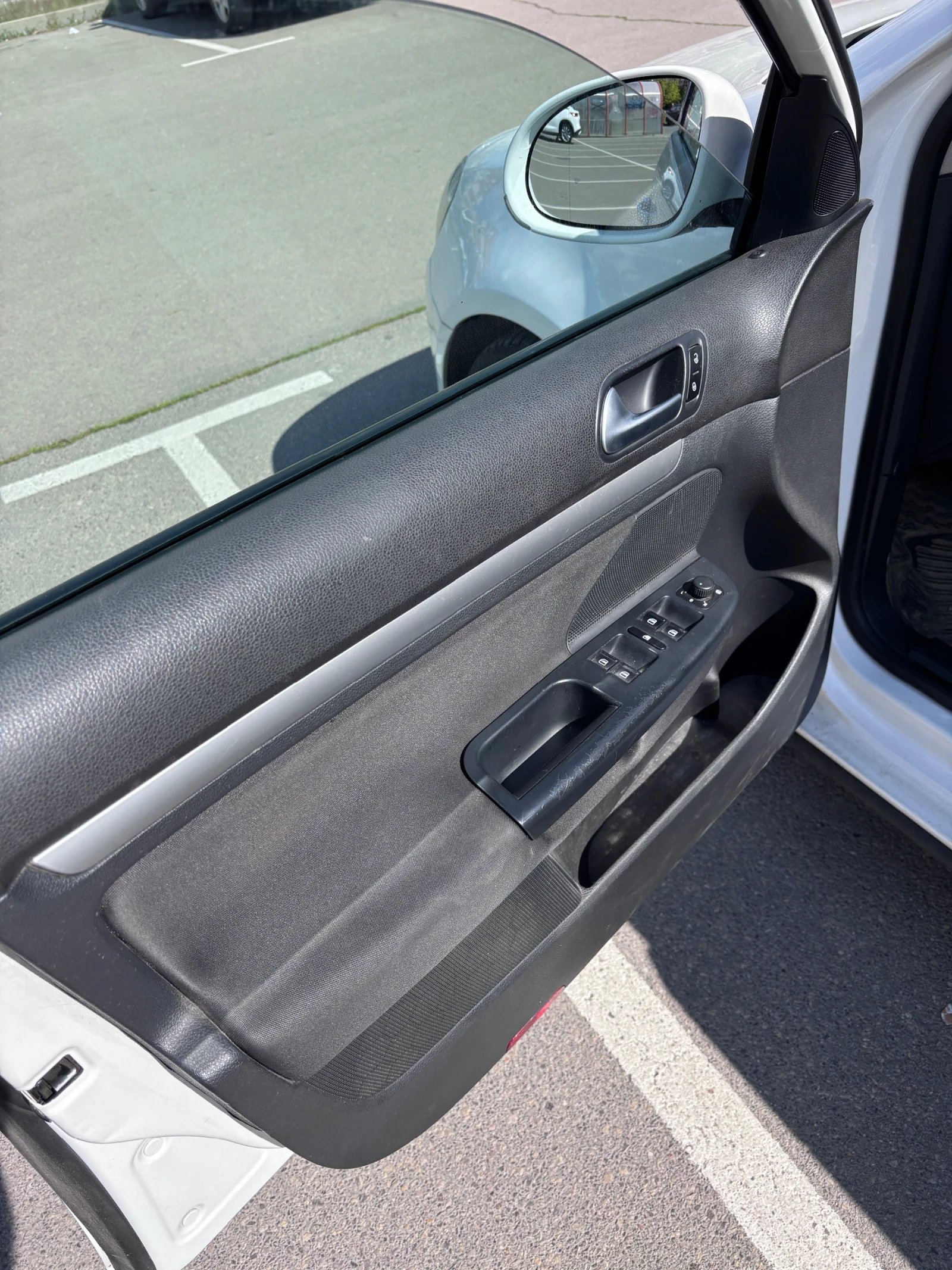 VW Golf Variant 1, 6 TDI, снимка 10 - Автомобили и джипове - 54416853