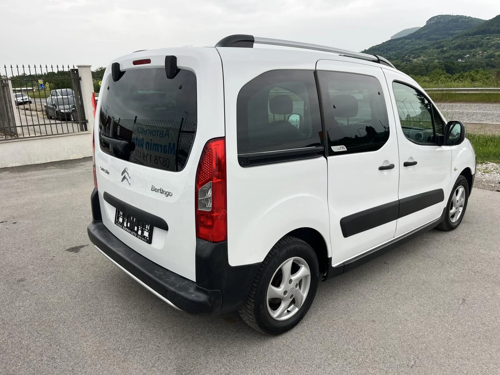 Citroen Berlingo XTR 1.6HDI 92кс КЛИМАТИК ПЕРФЕКТНО ВНОС ИТАЛИЯ, снимка 4 - Автомобили и джипове - 54646355