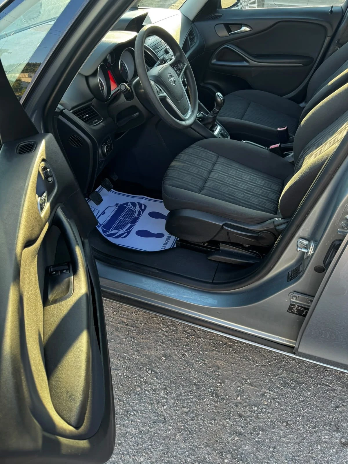 Opel Zafira 2.0 CDTI, НАВИГАЦИЯ, 7 МЕСТА , снимка 9 - Автомобили и джипове - 55908197