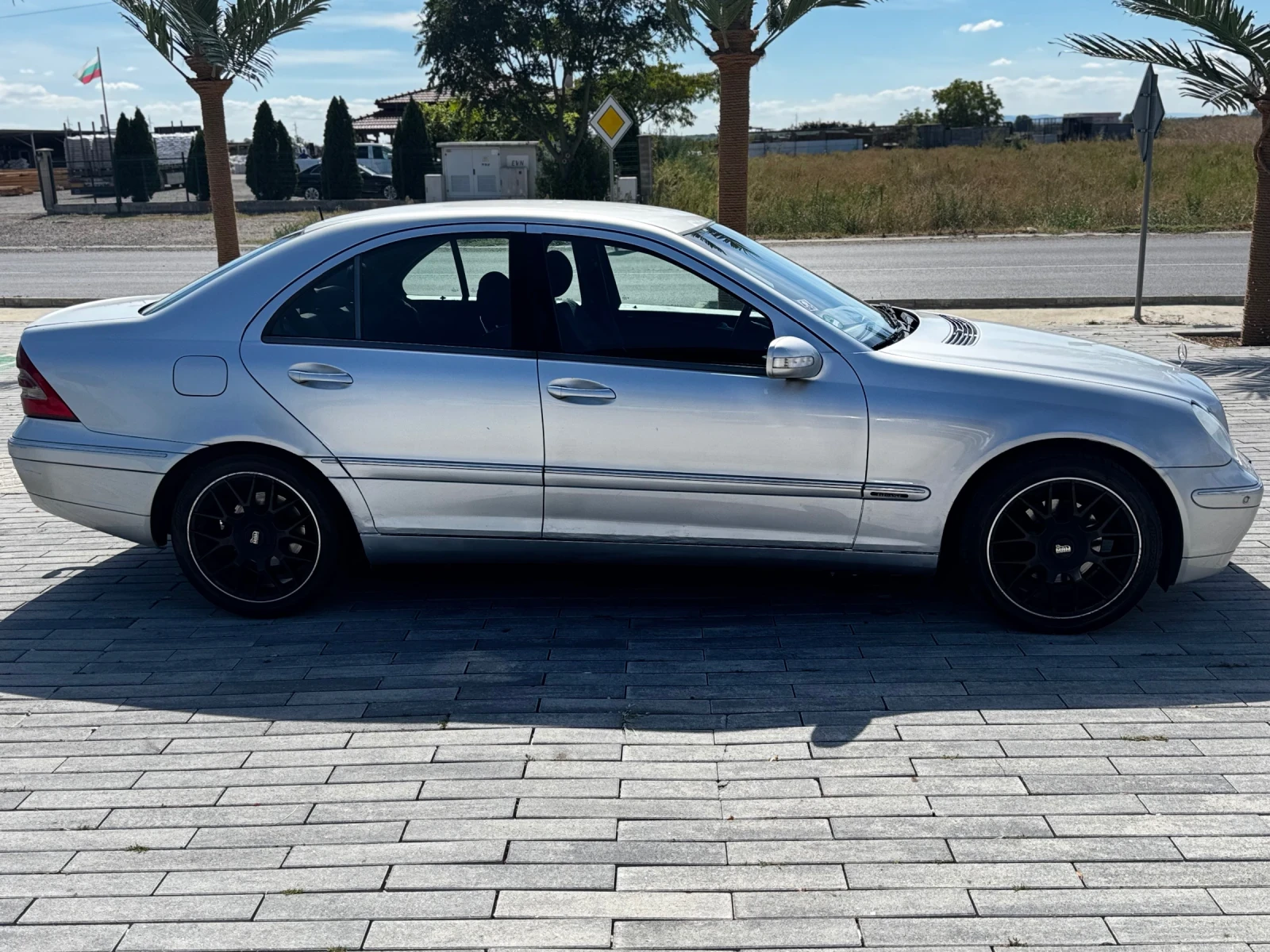 Mercedes-Benz C 220 CDI* Klima, снимка 4 - Автомобили и джипове - 56199313