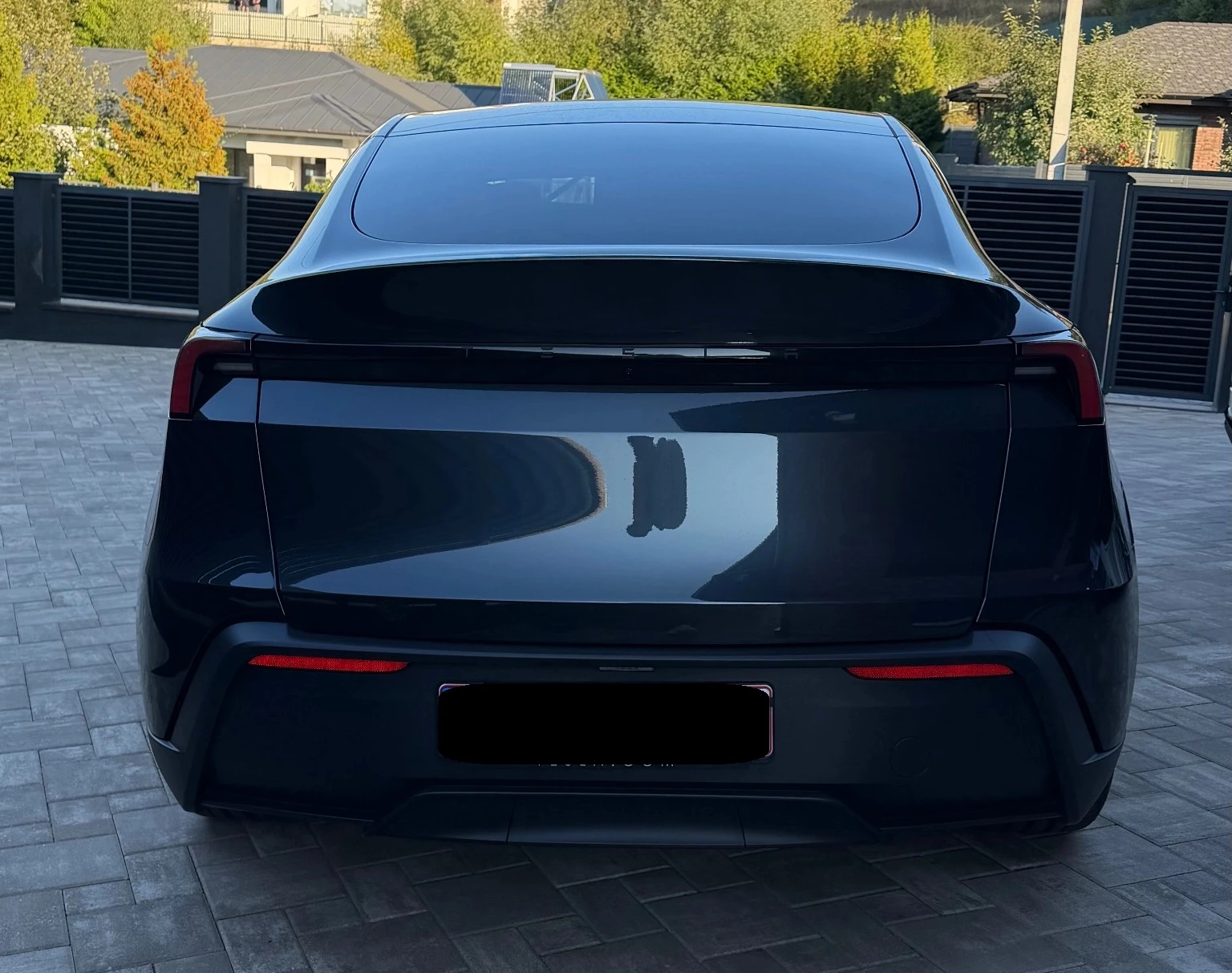 Tesla Model Y 62.5 kWh Standard, снимка 4 - Автомобили и джипове - 56493160