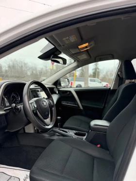 Toyota Rav4 LE, снимка 13