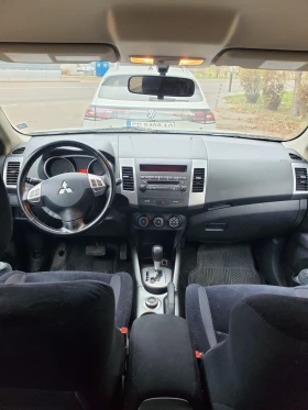 Mitsubishi Outlander 2.4i 4x4 Автоматик, снимка 16