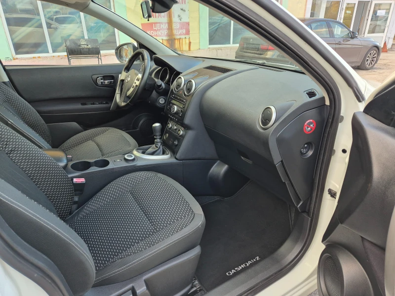 Nissan Qashqai 2.0DCI  7 МЕСТА 4X4 ITALY, снимка 14 - Автомобили и джипове - 49470901