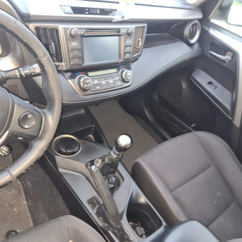 Toyota Rav4, снимка 12 - Автомобили и джипове - 52091242