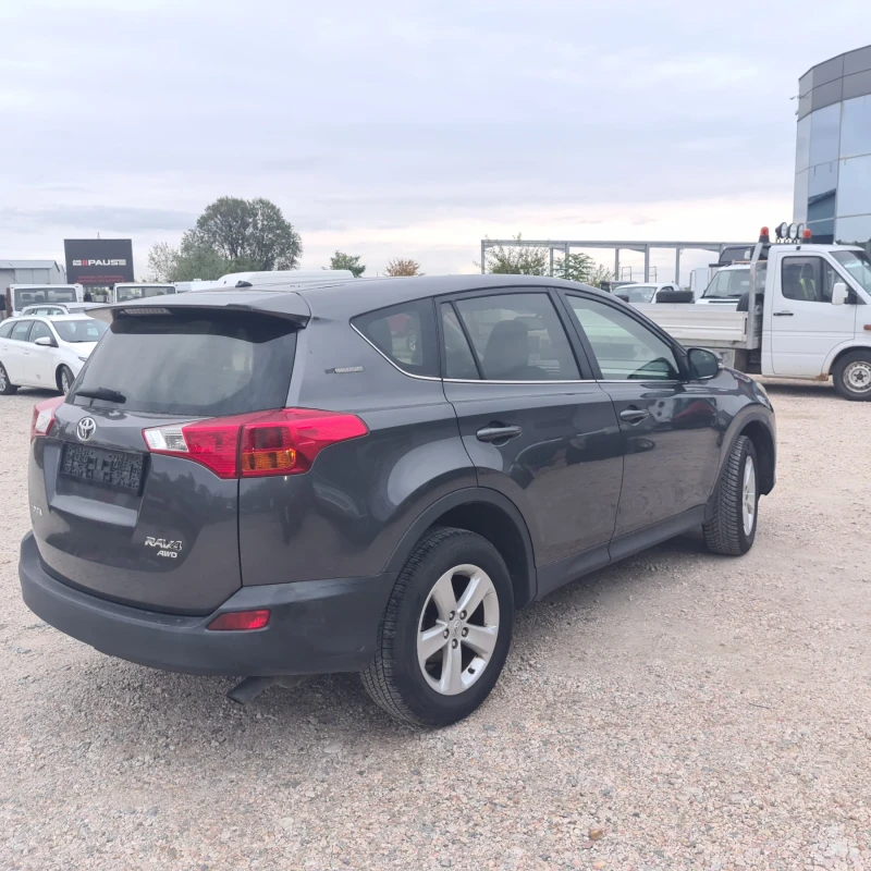 Toyota Rav4, снимка 4 - Автомобили и джипове - 52091242
