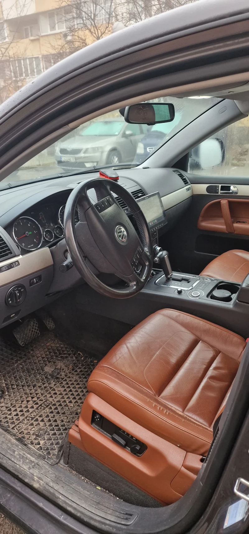 VW Touareg 3.0 TDI, снимка 5 - Автомобили и джипове - 53254186
