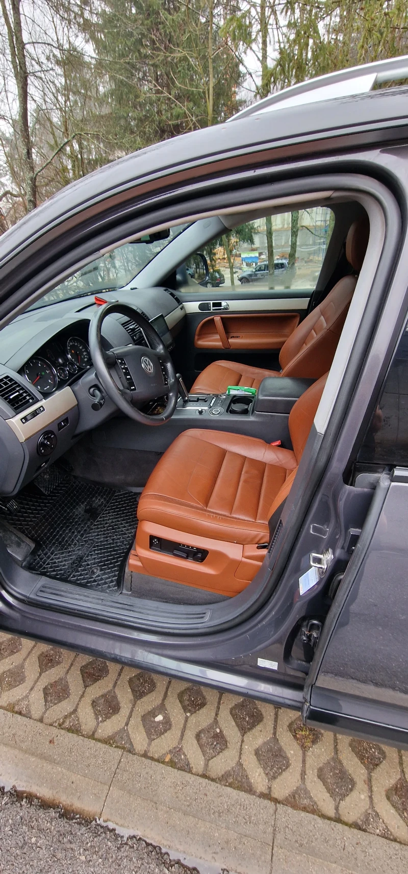 VW Touareg 3.0 TDI, снимка 10 - Автомобили и джипове - 53360703