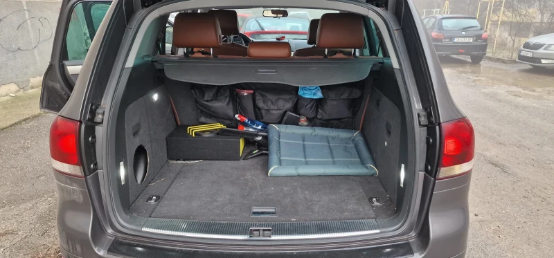 VW Touareg 3.0 TDI, снимка 6 - Автомобили и джипове - 53254186
